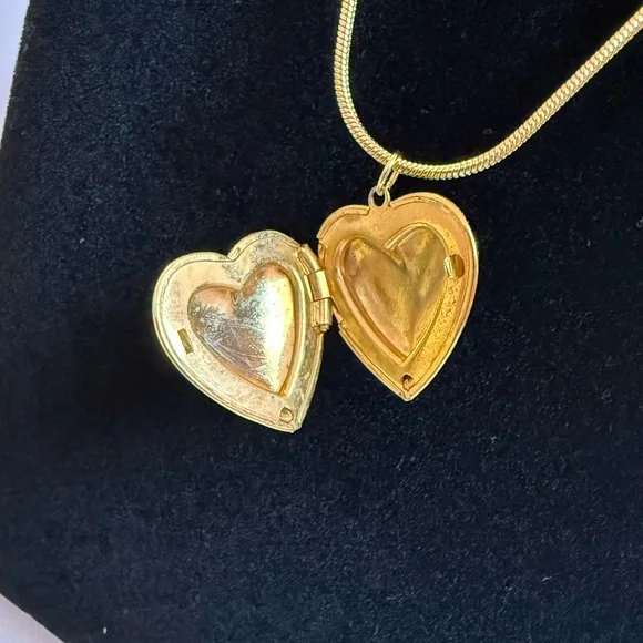 Cloisonné Heart Locket Necklace on 20” Gold Tone Snake Chain - Picture 2 of 4